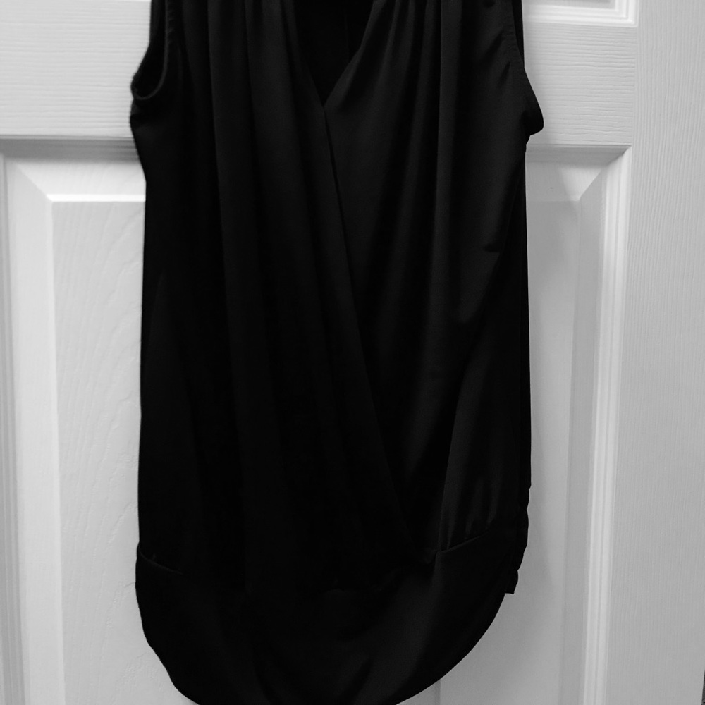 Express stylish top with beading accents - Picture 3 of 3